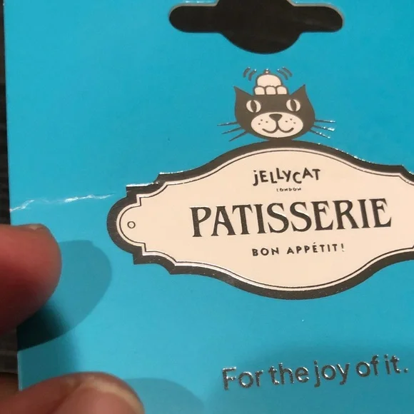 Jellycat Patisserie Lemon Tart Enamel Pin - Picture 7 of 7